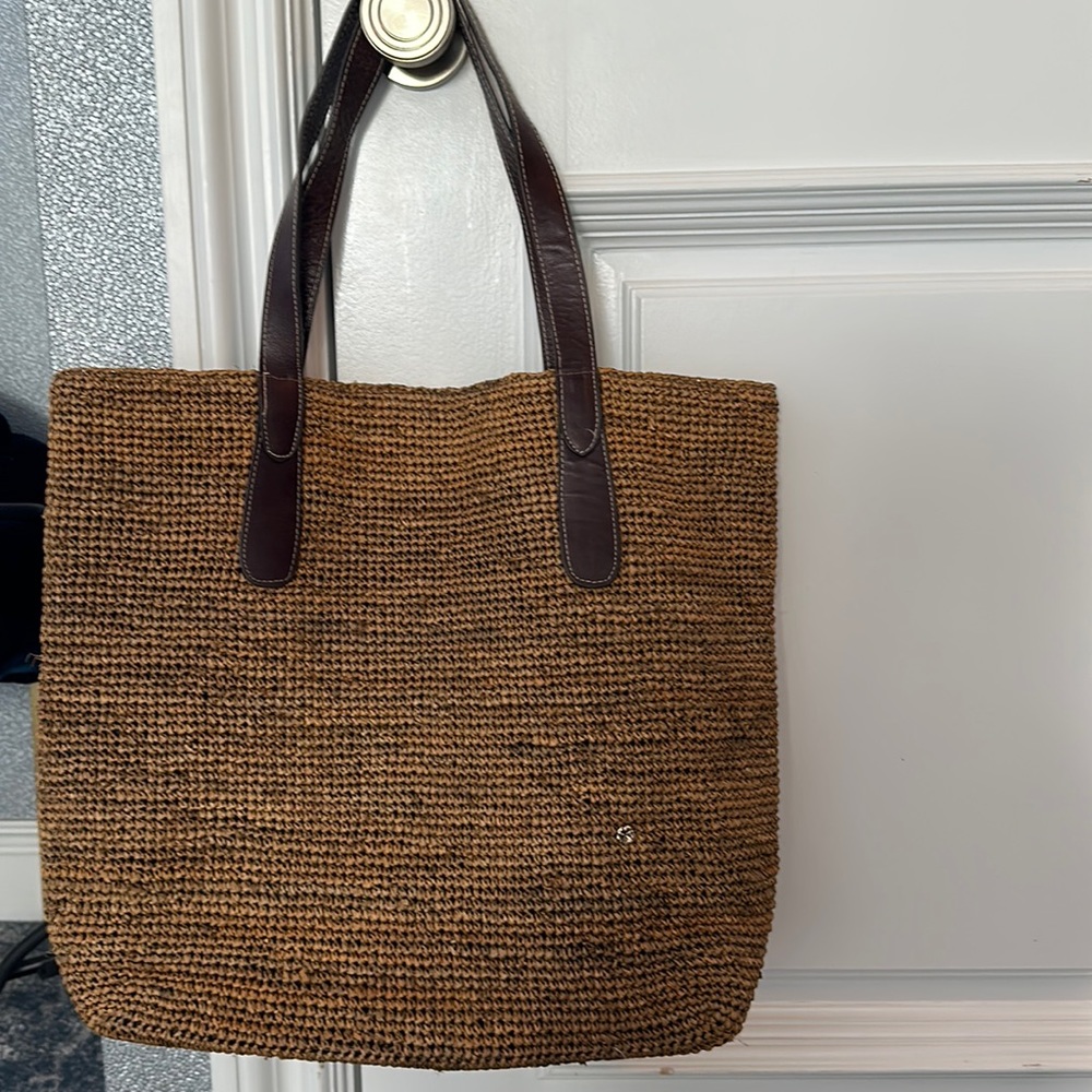 Flora Bella crochet tote